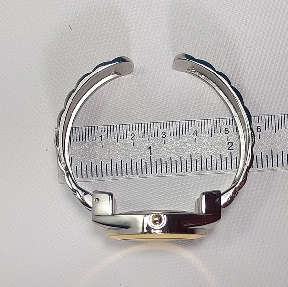 La Rochelle Gold Silver Tone Clamshell Bracelet Ladies Watch, New Battery - Picture 7 of 8